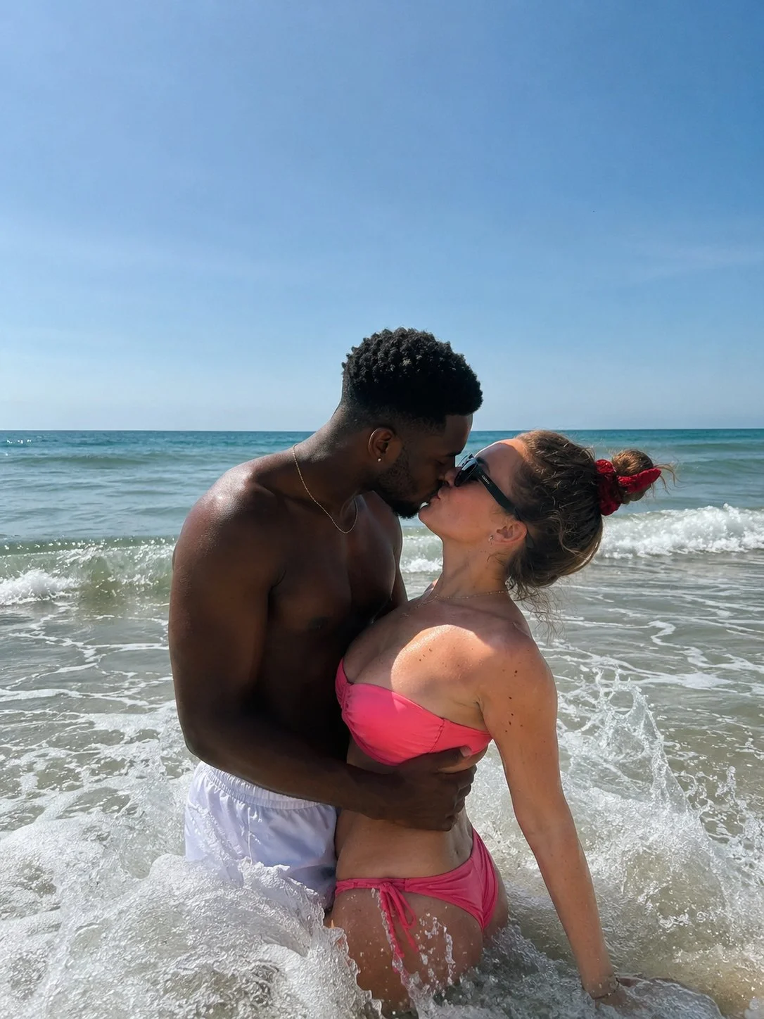 MY BOYFRIEND no wanna travel with me , and me i find other company 🤭😈🔥🔥 image 2