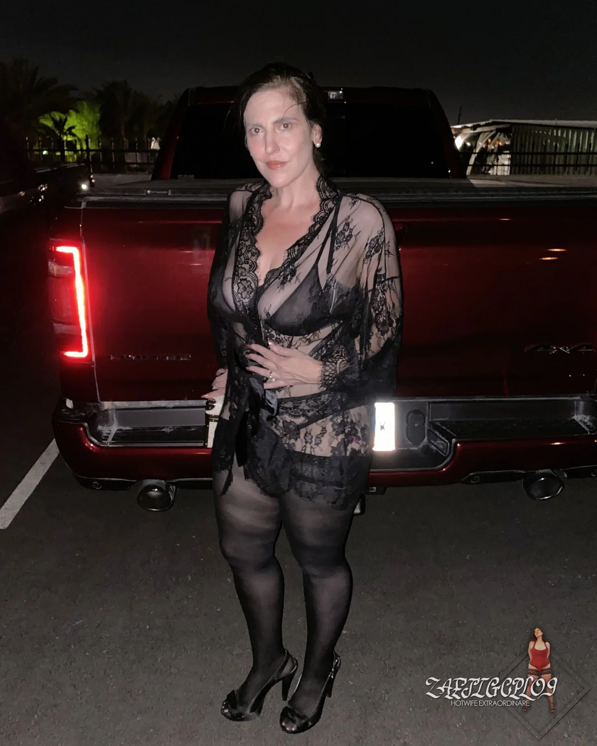 Mature Webslut Rebecca (Mrs. Z) in public image 7
