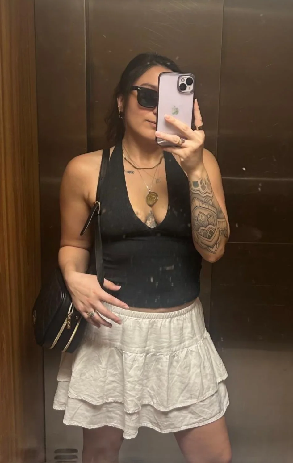 Wives & Girlfriends Selfies image 4