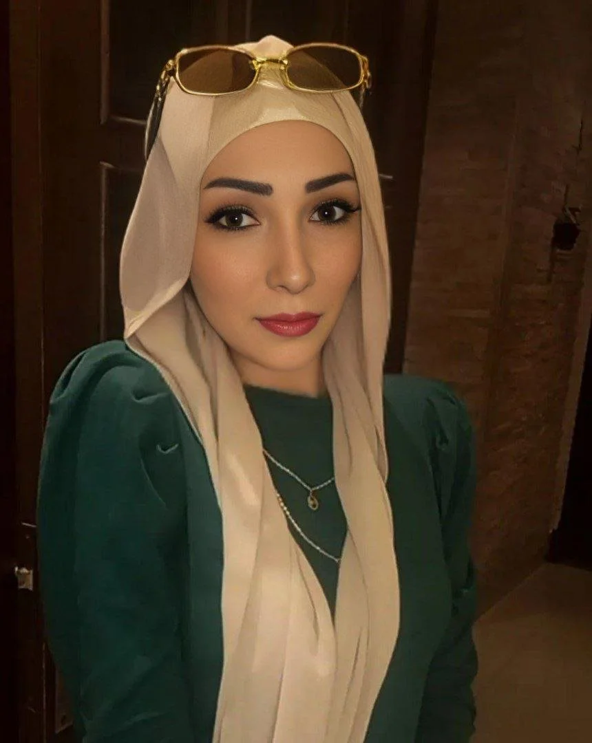 Aya - 27 year old Arab Hotwife image 6