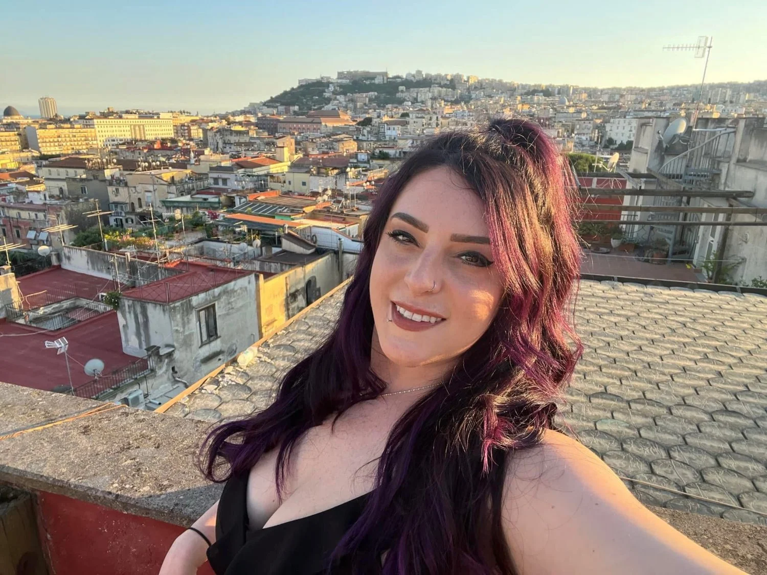 Busty Jew Webslut, Tori image 2