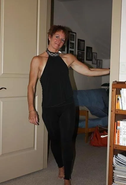 Super fit pixie MILF with a huge flapped cunt. Her bulge tho🤤🤤 image 10