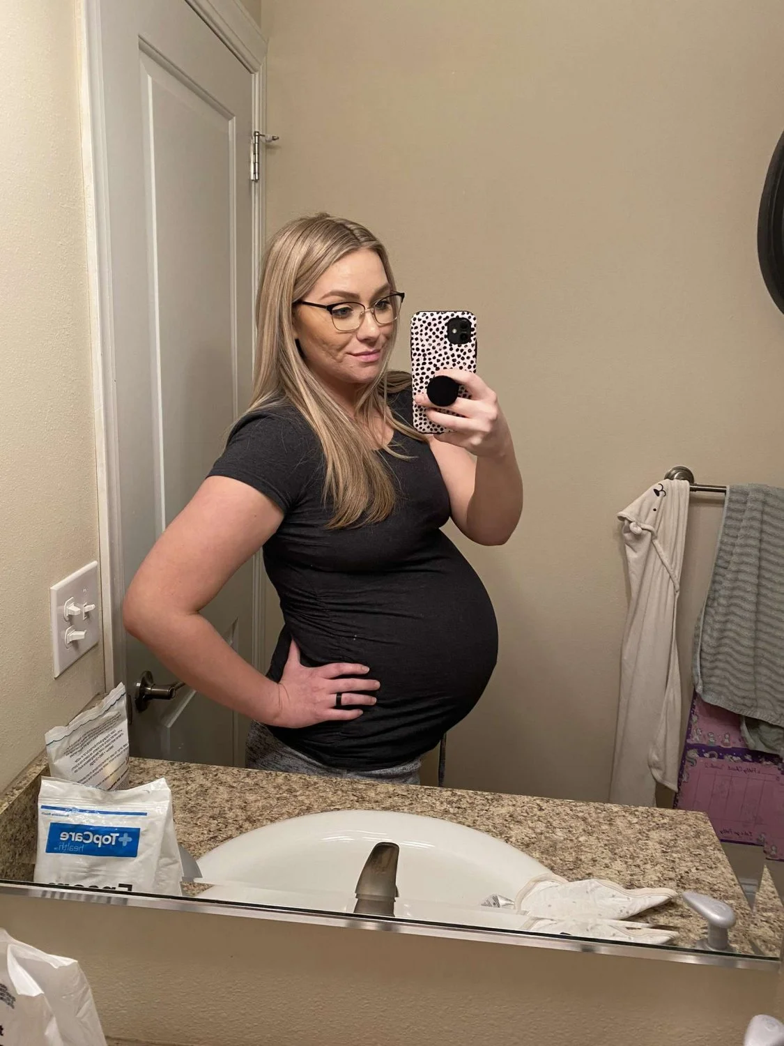 Sexy blonde milf azyia image 14