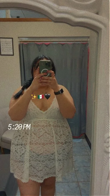 Torta latina skirts on dildo image 12