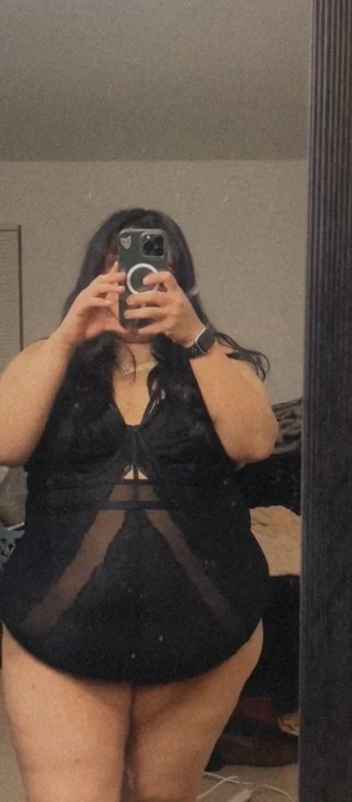 Torta latina skirts on dildo image 2