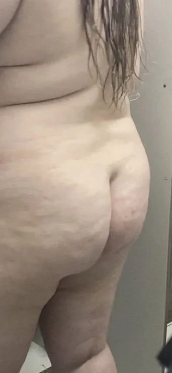 Esposa gordinha... sendo mostrada pelo corno...mande a sua image 3
