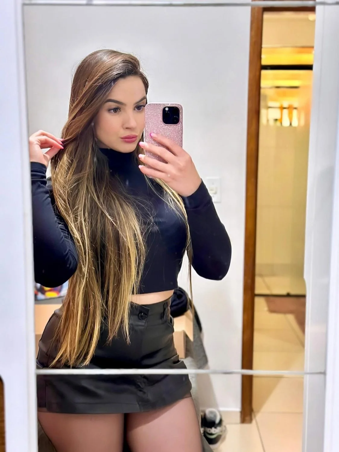 Putinha casada famosinha gosta de se exibir image 14