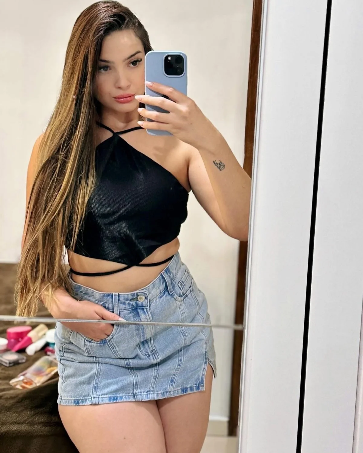 Putinha casada famosinha gosta de se exibir image 17