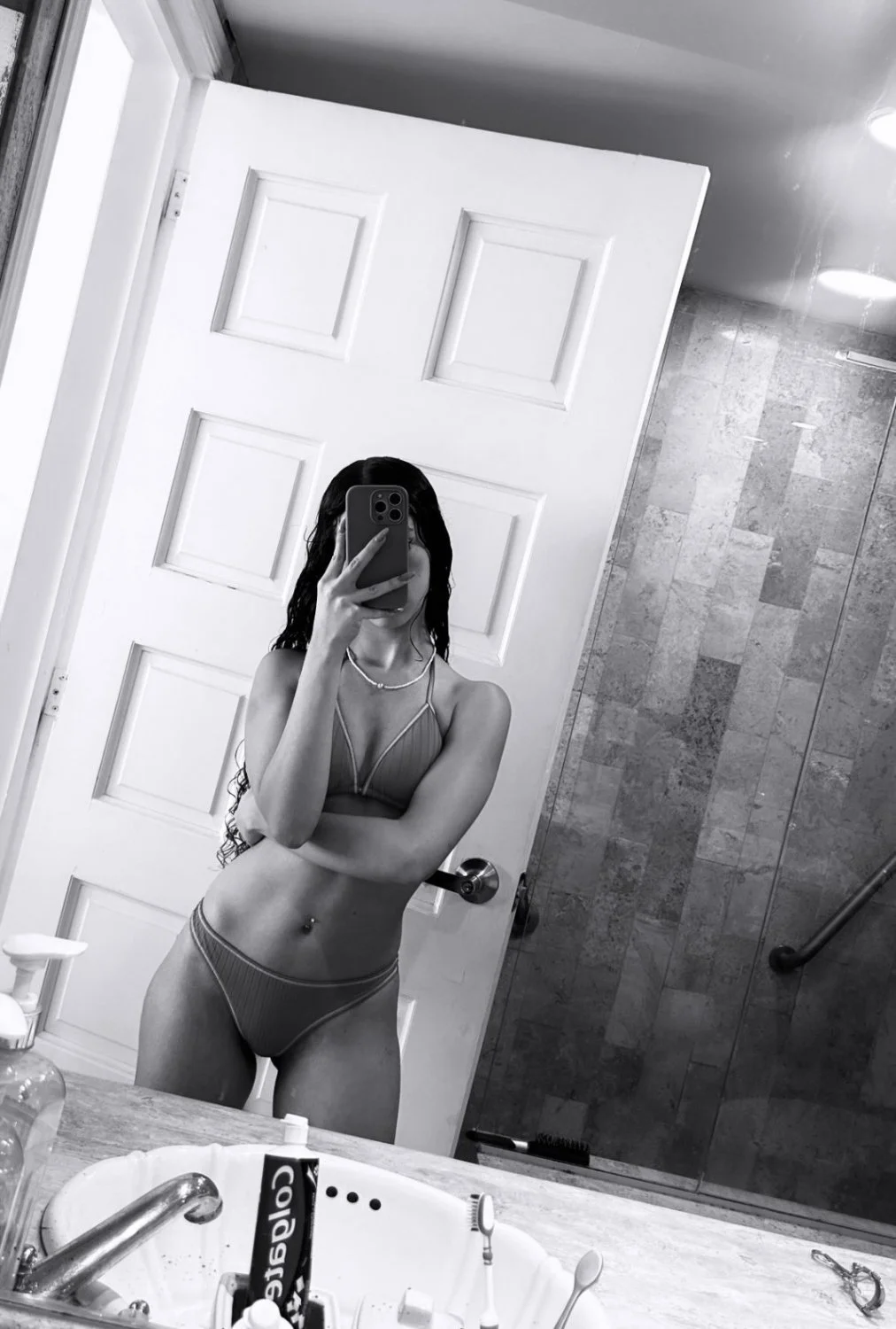 Luana tight ass image 6