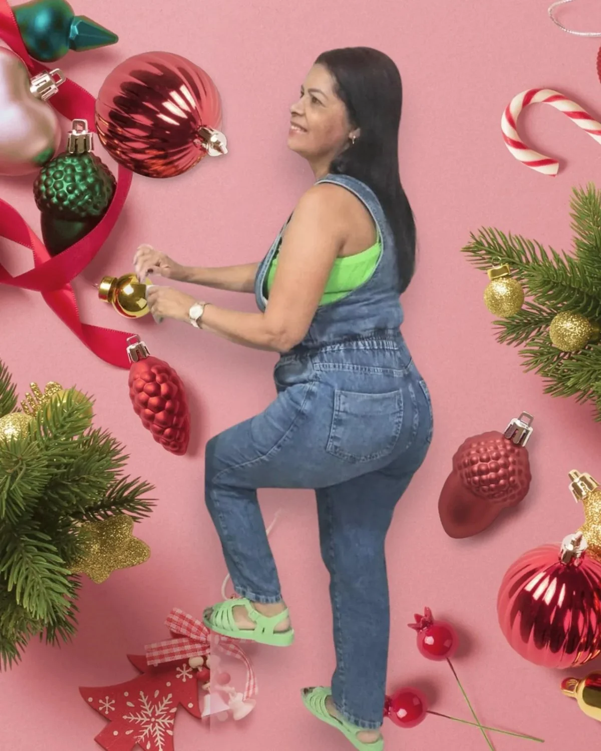 Coroa casada que adora exibir o cuzão na internet, muito boa de bunda essa velha. image 10