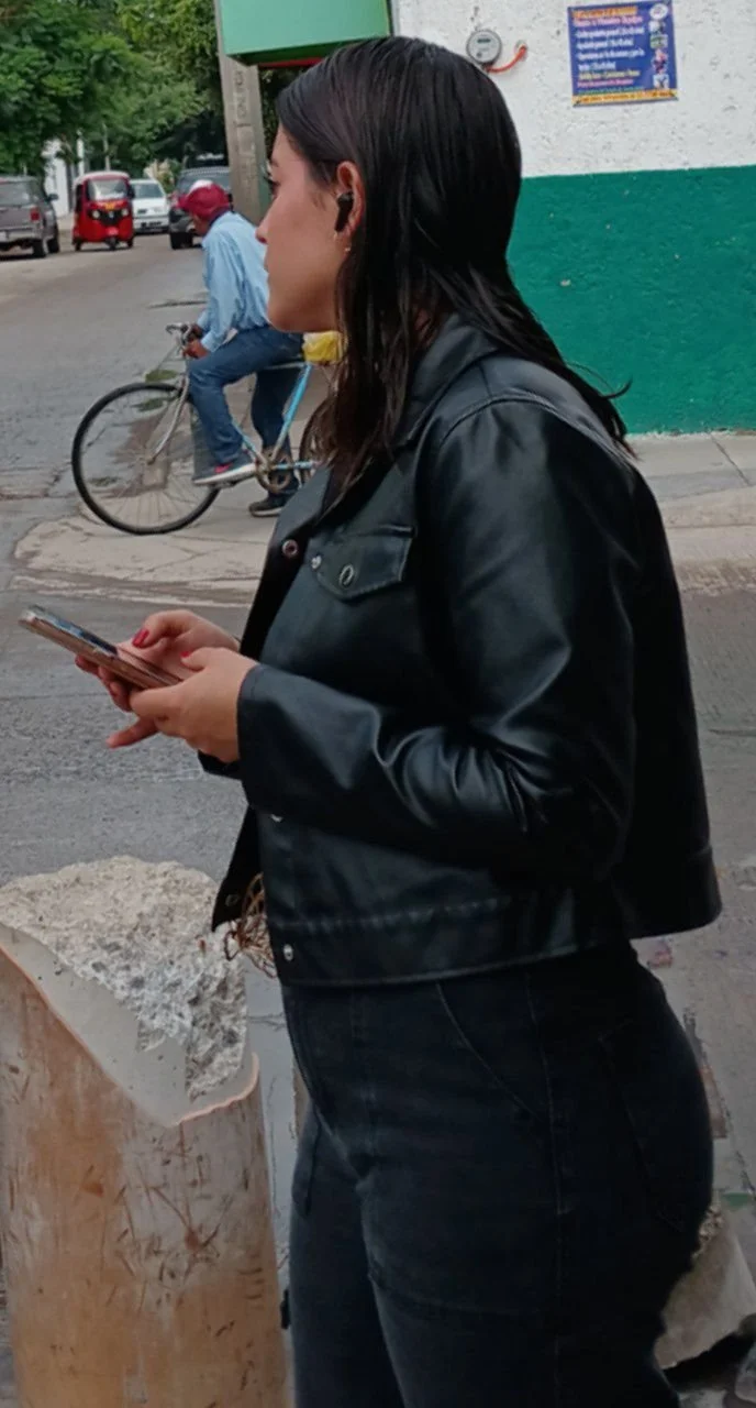 Voyeur rica putita image 3