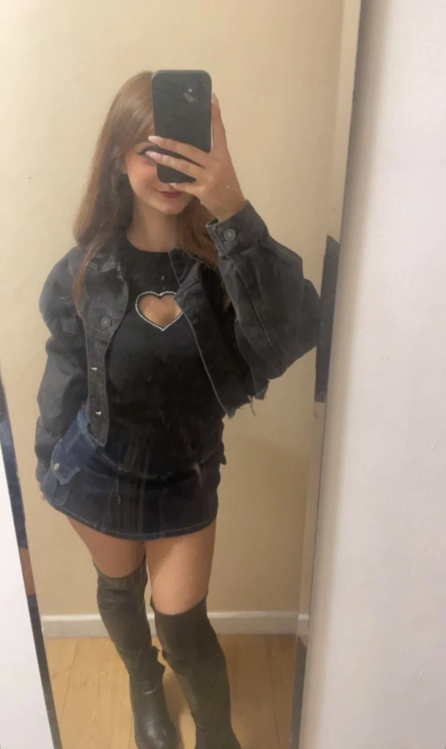 French sexy tiktok slut big ass nude boobs spy leak petite bikini image 3