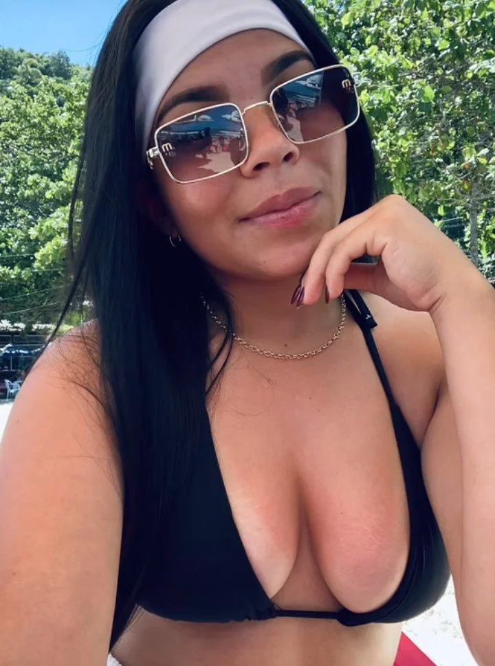 Seguidor mandou fotos da Patricia que é uma putinha casada e adora uma boa sacanagem! image 4