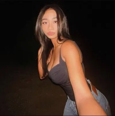 ABG slut loves to show off for Latino dick. Dm me to help me cum cover image