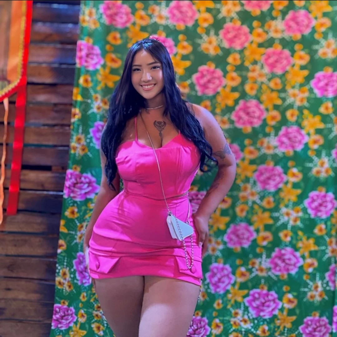Vídeos dessa morena, chama PV! main image