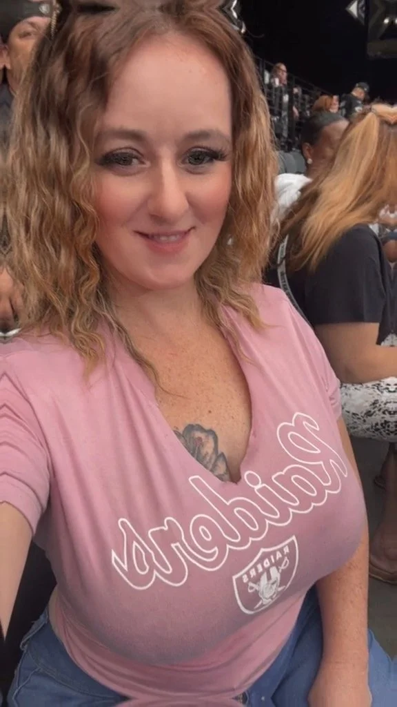 Thick milf image 6