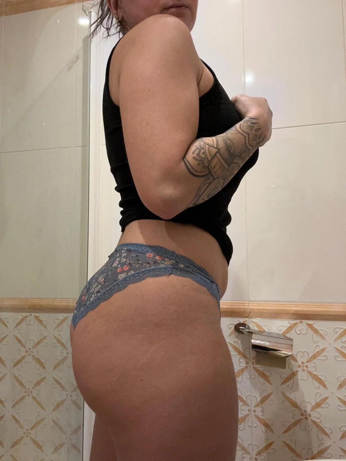 Hot Latina With Fat Ass Addicted To Sex image 32