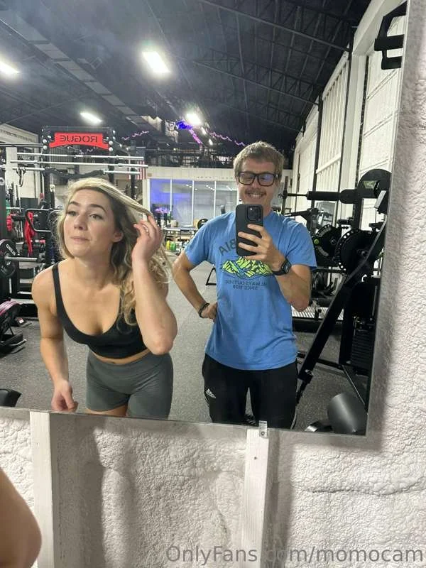 Fit blonde image 4