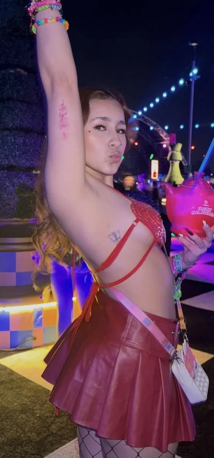 Stunning latina slut Soriah image 3