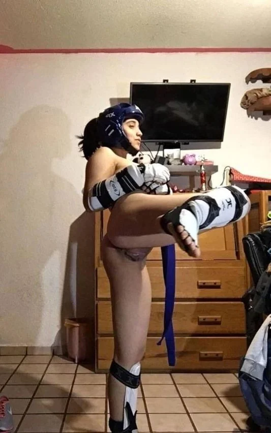 Taekwondo whore 🥵 image 2