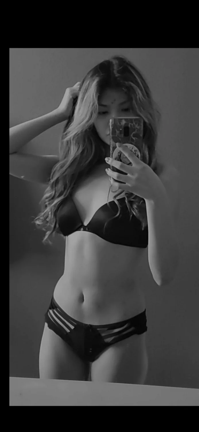 G@l@x¥g33k1177 being a lil slut image 2