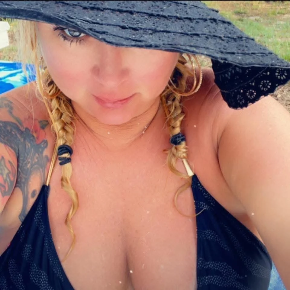 Busty Brandy image 22