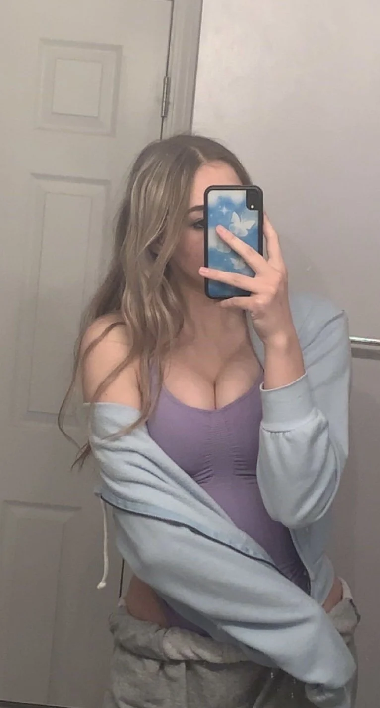 Blonde snowbunny teen image 5