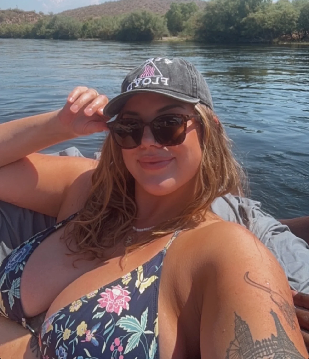 Cumslut Kylie bikini image 32