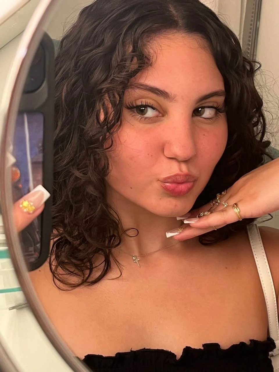 Curly head cutie with a perfect ass image 2