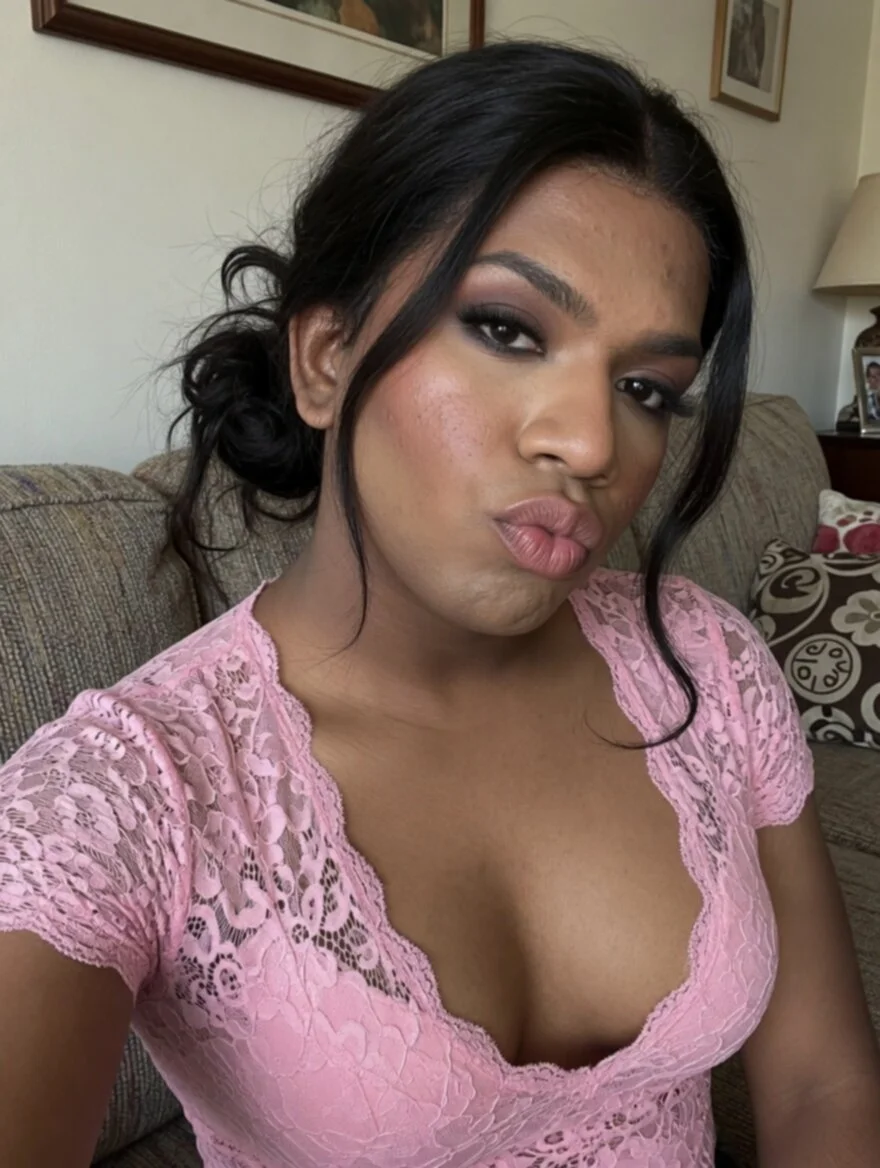 Latin Brown image 2