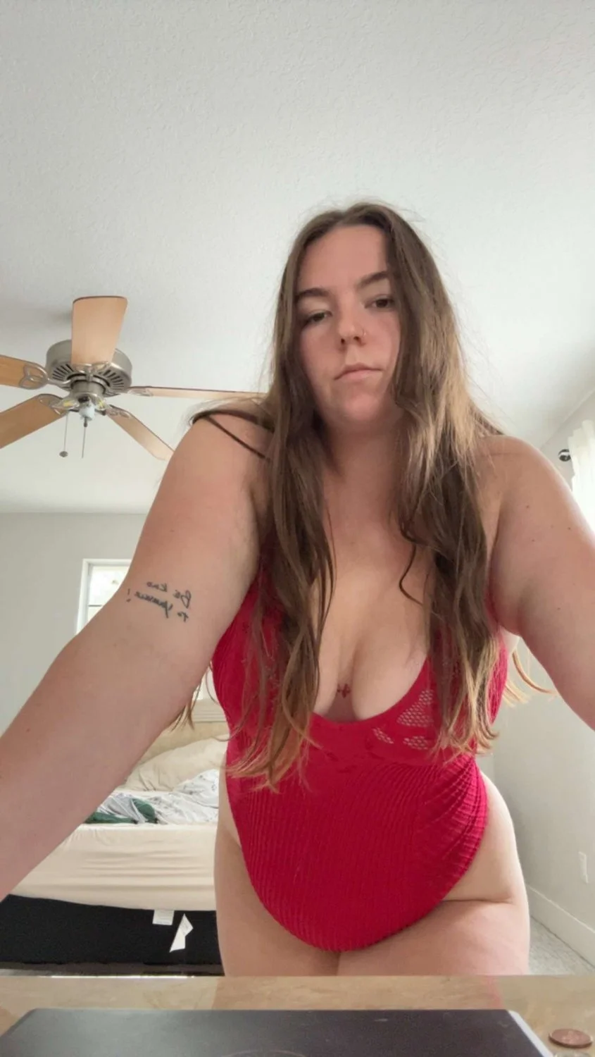 Chubby Florida College Slut on Snapchat image 12