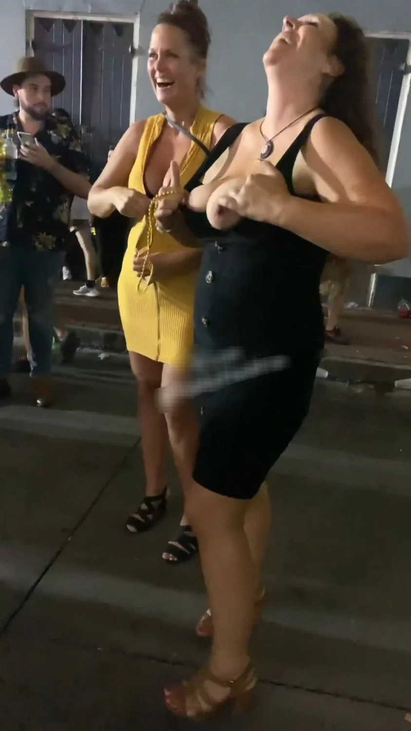 Tall Thick Gorgeous Milf.. <> Married Wife loves having fun flash Big🍒🍑 during Mardi Gras.. image 1