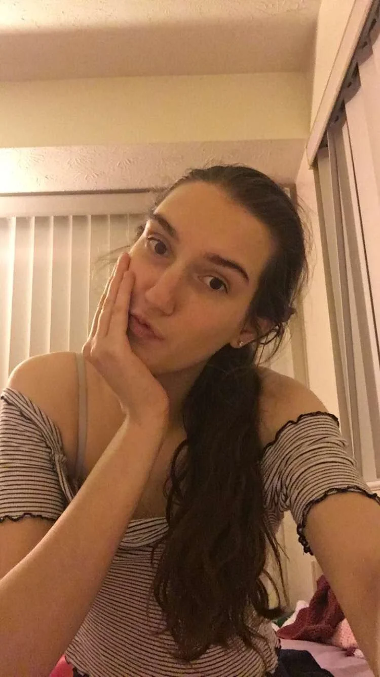 Slutty volleyball player poses nude main image
