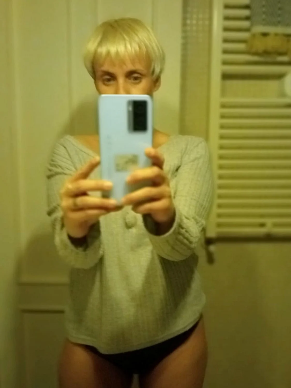 Milf separada con bonitas tetas image 25