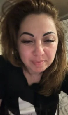Hot mom main image