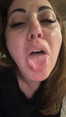 Hot mom image 3