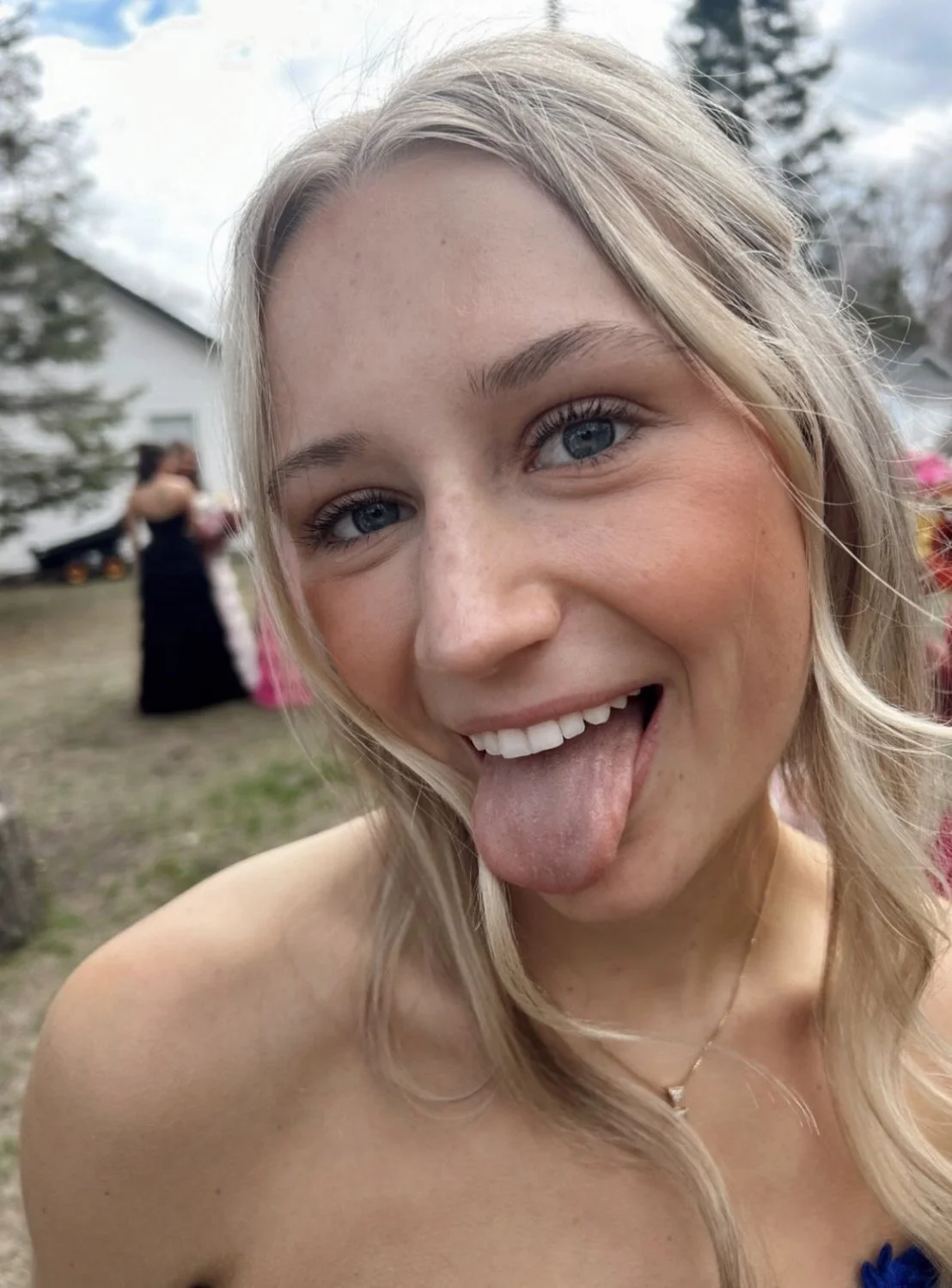Check out this 18 yo bop Emmy :) image 1