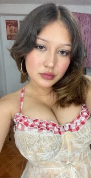 Aporte de un seguidor su amiga cachonda. image 3