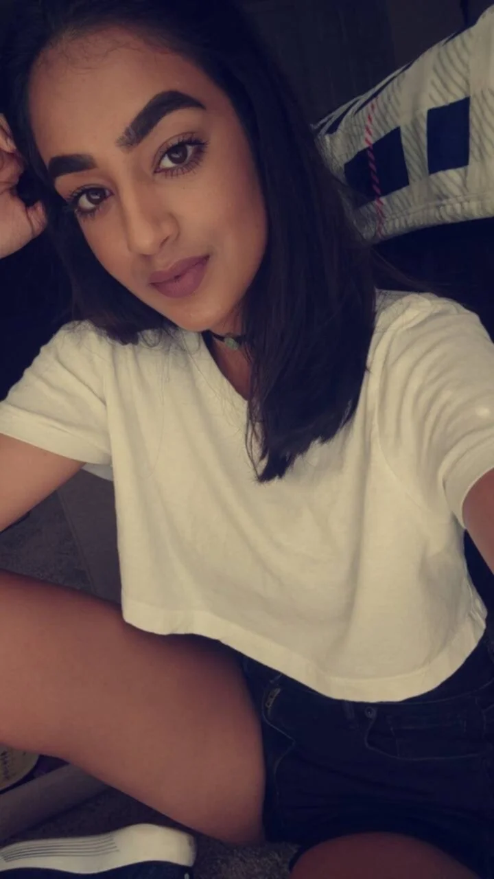 Gorgeous Desi Amateur image 5