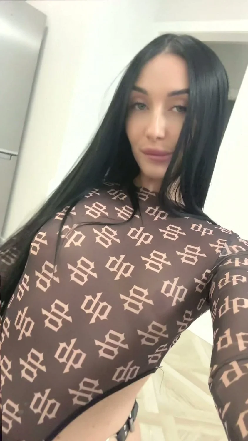 🔞 wild round ass pussy licking nude wet pussy 💦🍑 Check my OF image 2