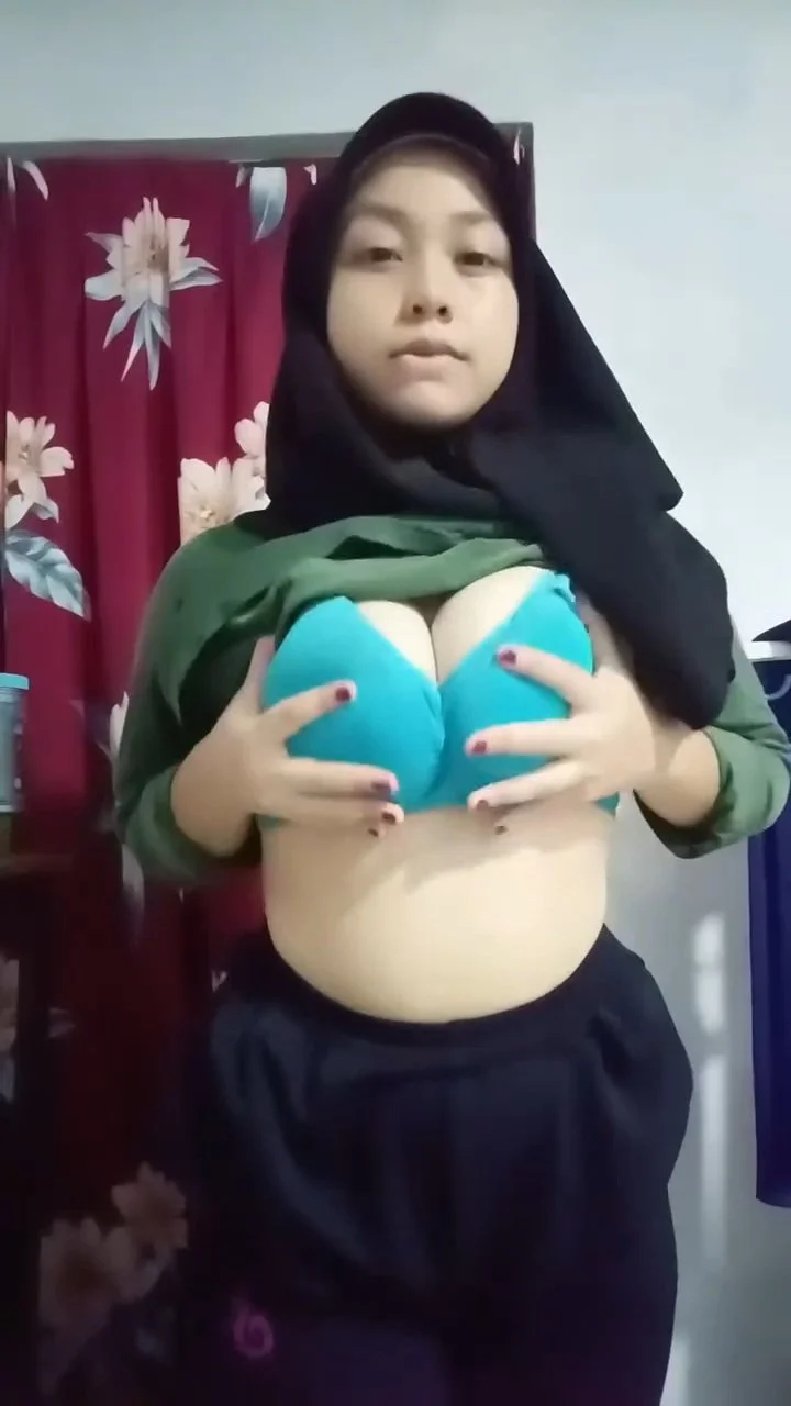 Hijab girl exposed her self image 7