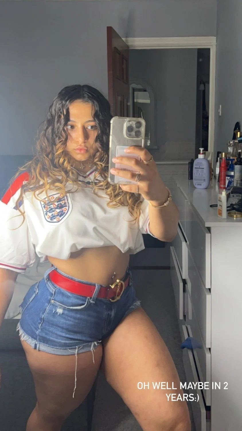 thick uk slut image 12