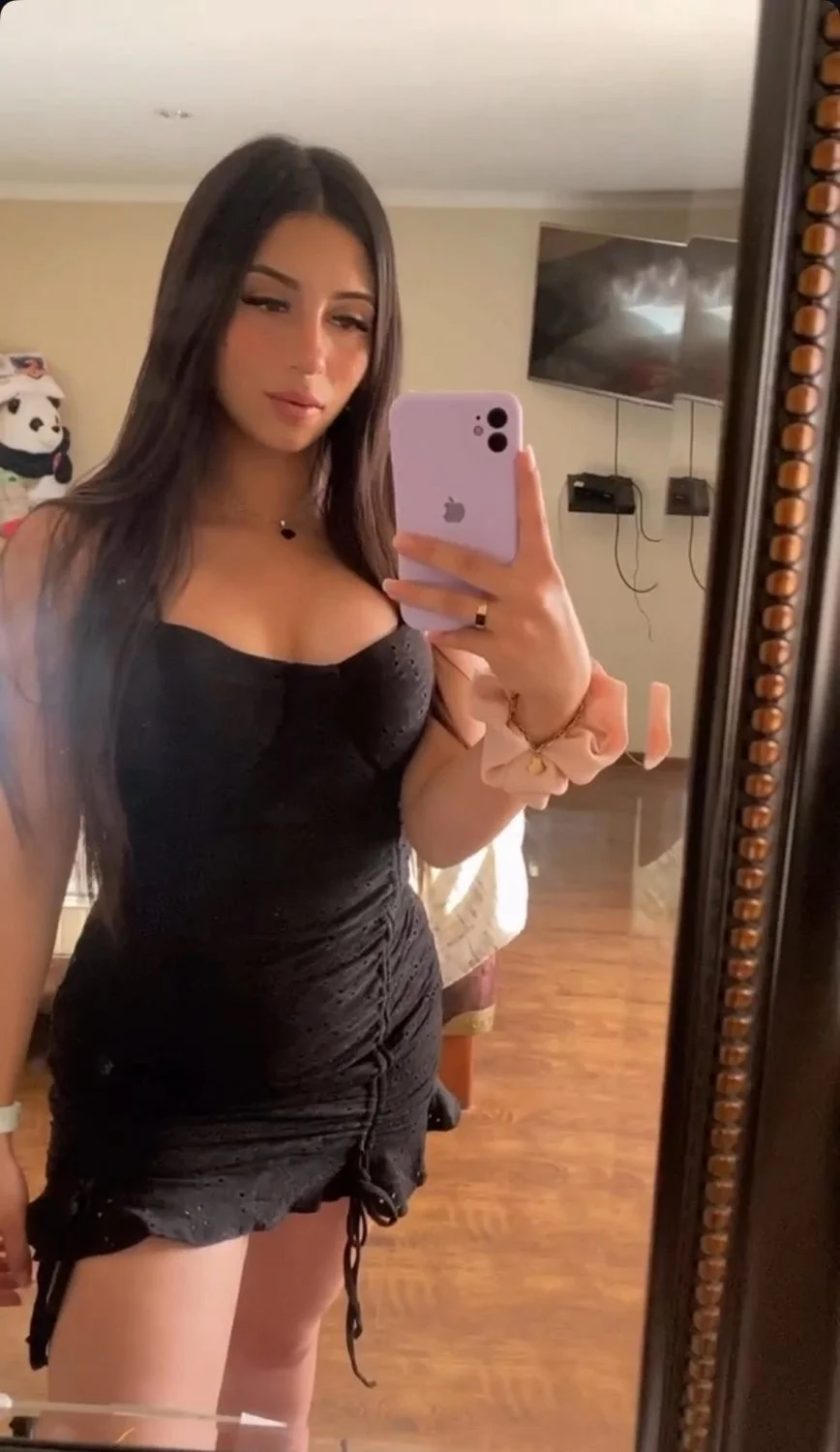 Catalina santos,hermosa chilena con buena raja image 8