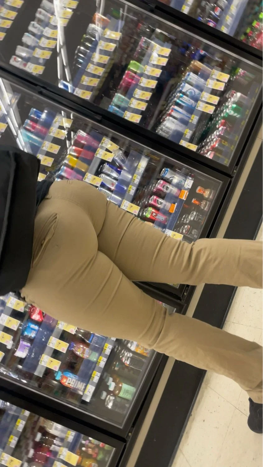 Local Aurora Teen Ass Caught shopping around image 5