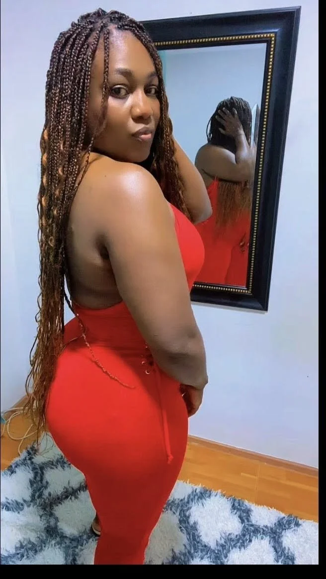 Claudia Aponza Sexy image 2