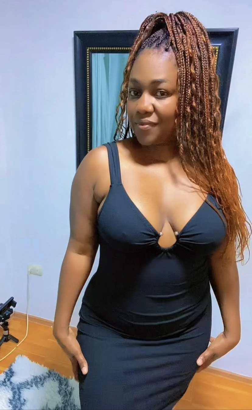 Claudia Aponza Sexy image 3