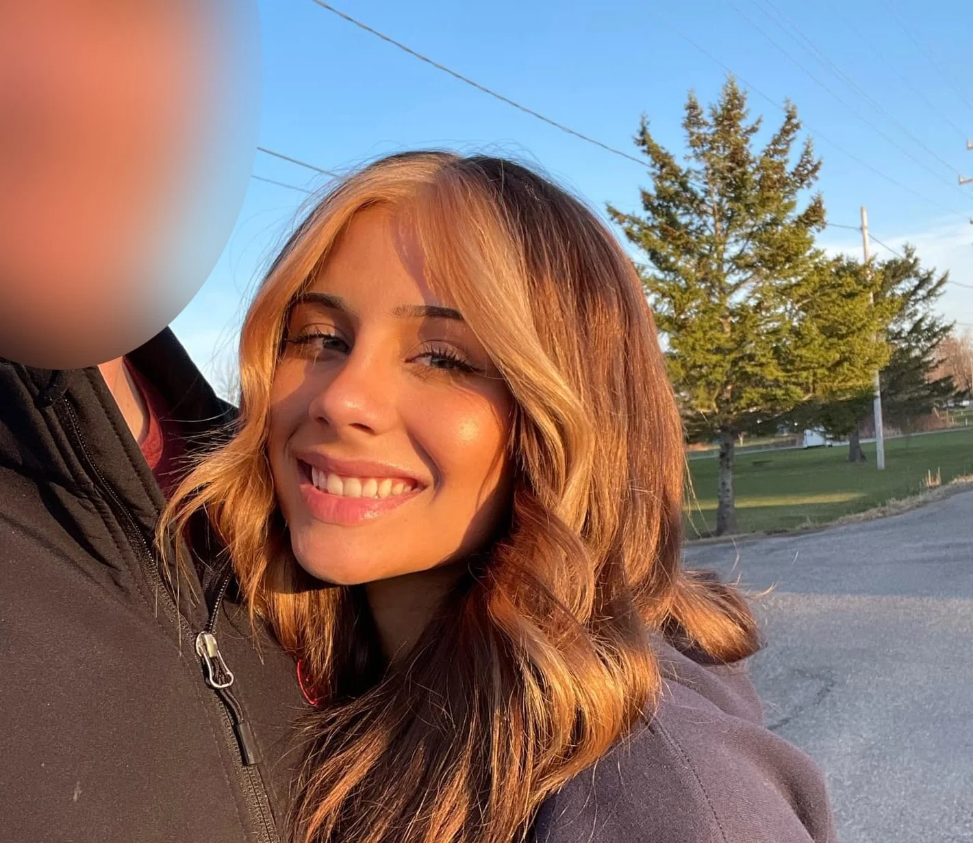 Beautiful latina girlfriend fucked with camera on main image