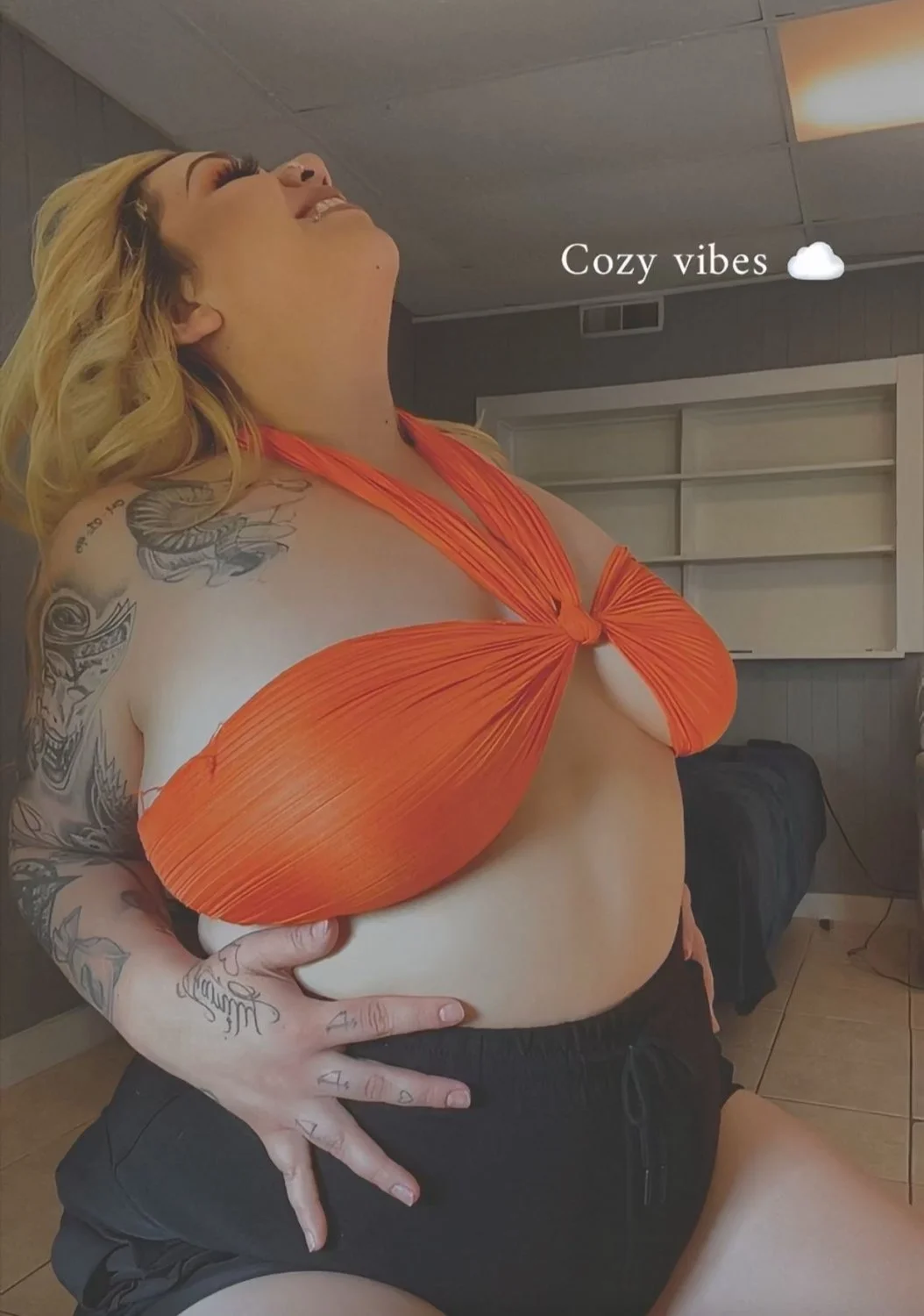 🥵🥵🥵 main image