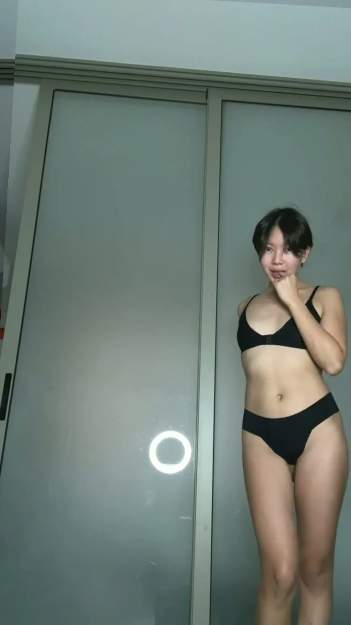 🔞 busty slut round ass moaning nude tight pussy 😈🍑 OF image 2