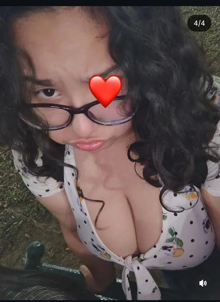 Putita mexicana de grandes tetas main image